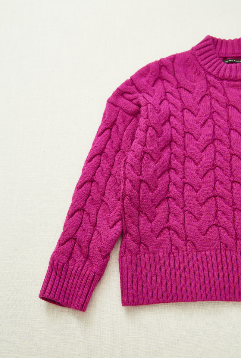 SWEATER LAKE