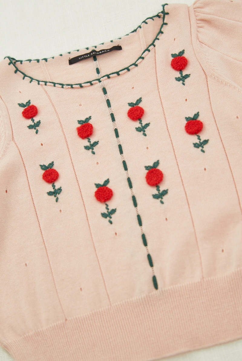 SWEATER FLOWERS