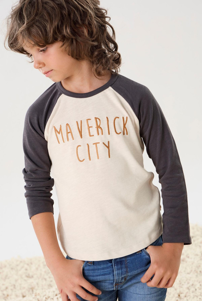 REMERA MAVERICK